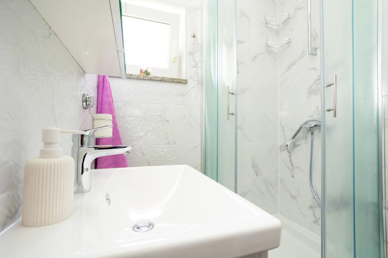 Apartman Luni Sa Bazenom - Malinska, Sveti Anton Sveti Anton  Zewnętrze zdjęcie