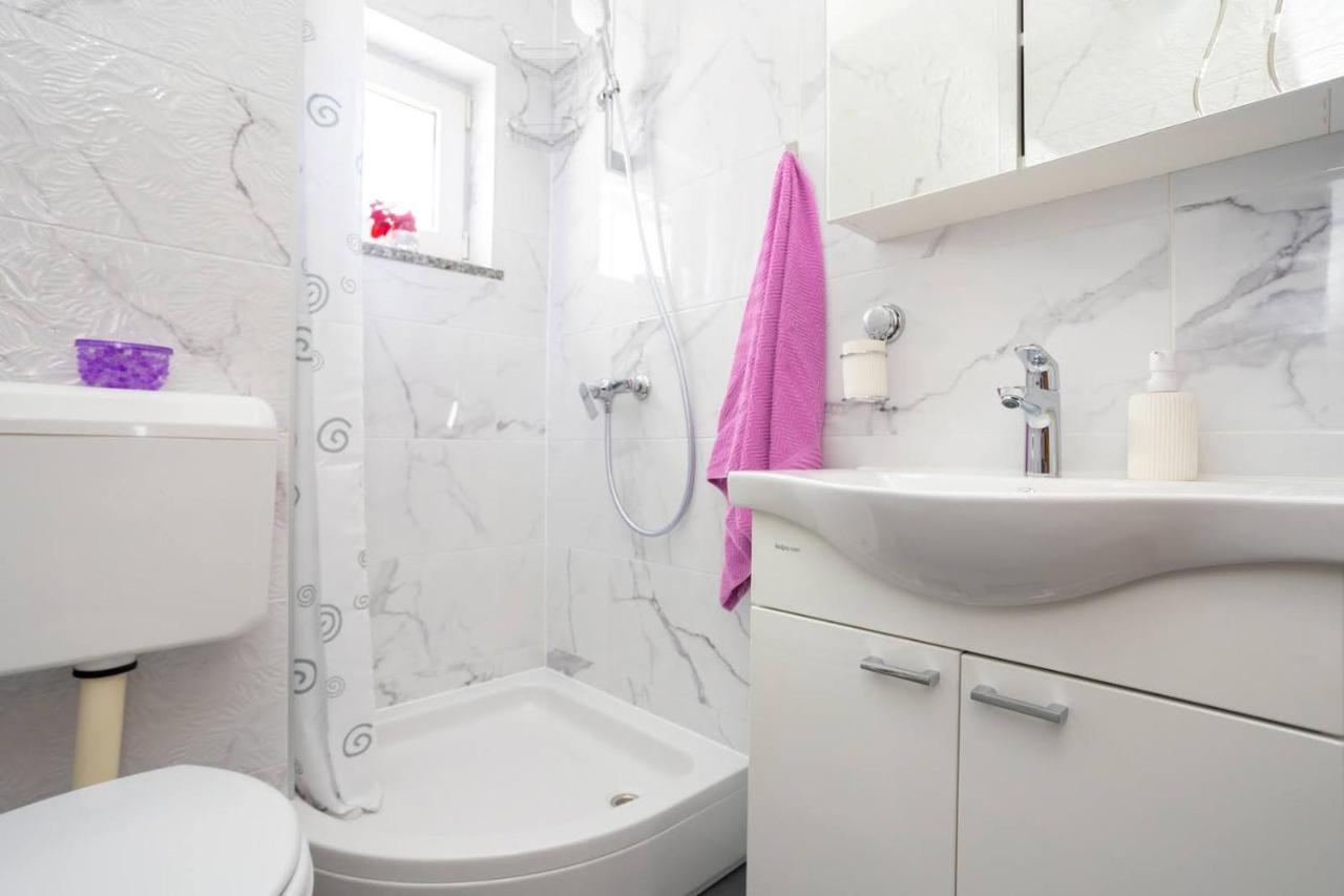 Apartman Luni Sa Bazenom - Malinska, Sveti Anton Sveti Anton  Zewnętrze zdjęcie