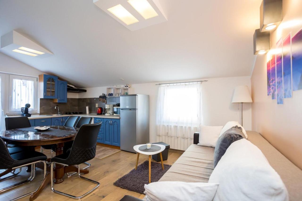 Apartman Luni Sa Bazenom - Malinska, Sveti Anton Sveti Anton  Zewnętrze zdjęcie