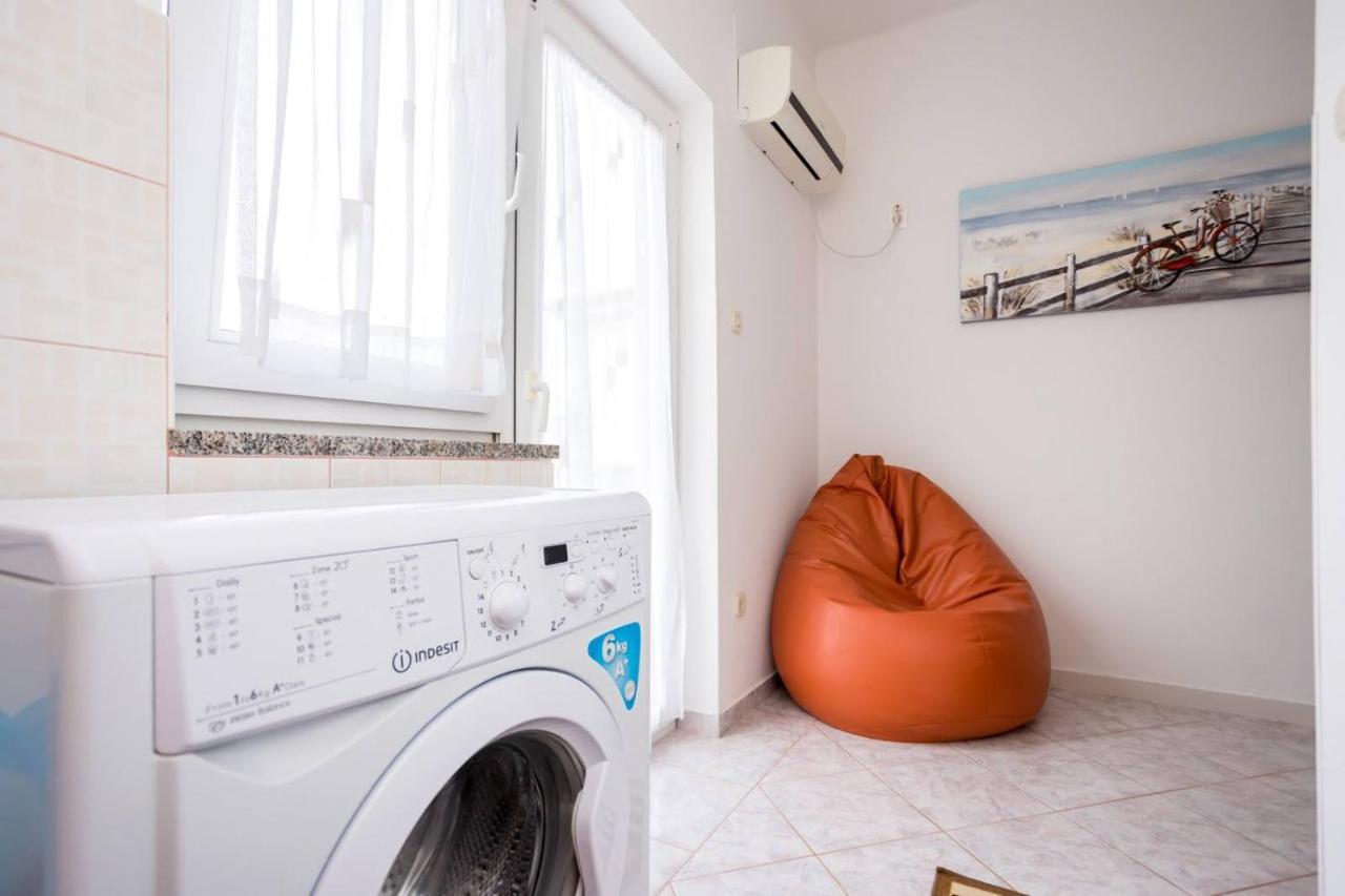 Apartman Luni Sa Bazenom - Malinska, Sveti Anton Sveti Anton  Zewnętrze zdjęcie