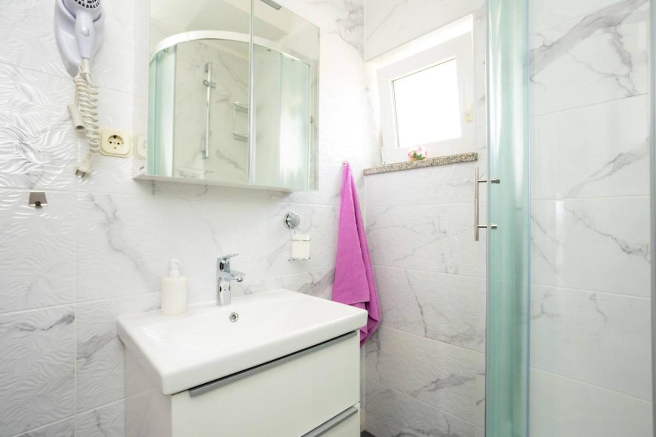 Apartman Luni Sa Bazenom - Malinska, Sveti Anton Sveti Anton  Zewnętrze zdjęcie